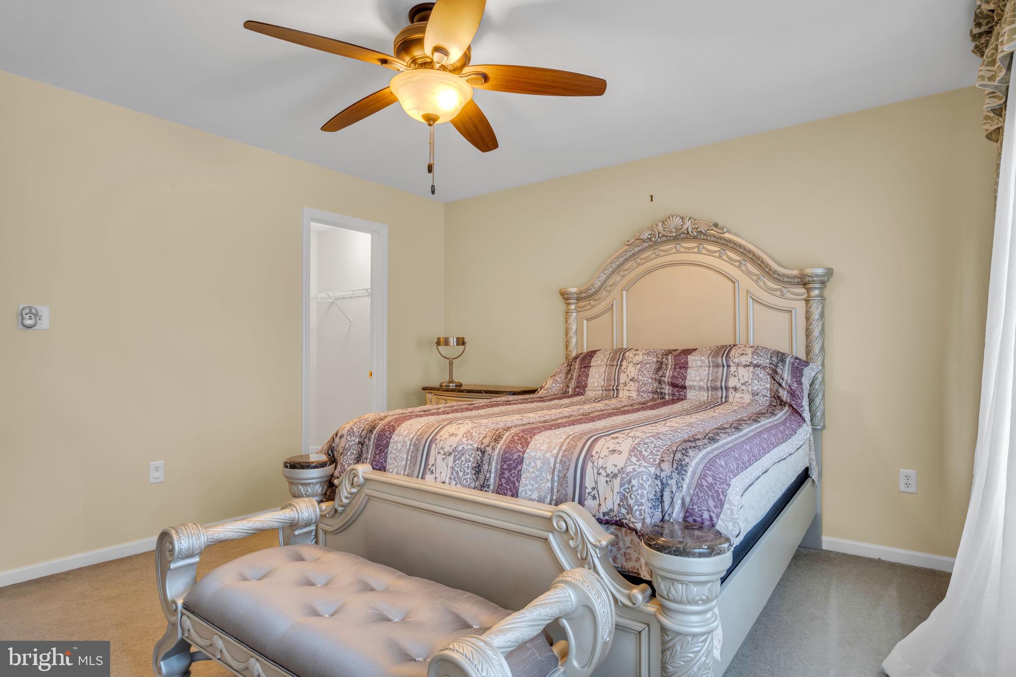 KENDALE OAKS - Residential