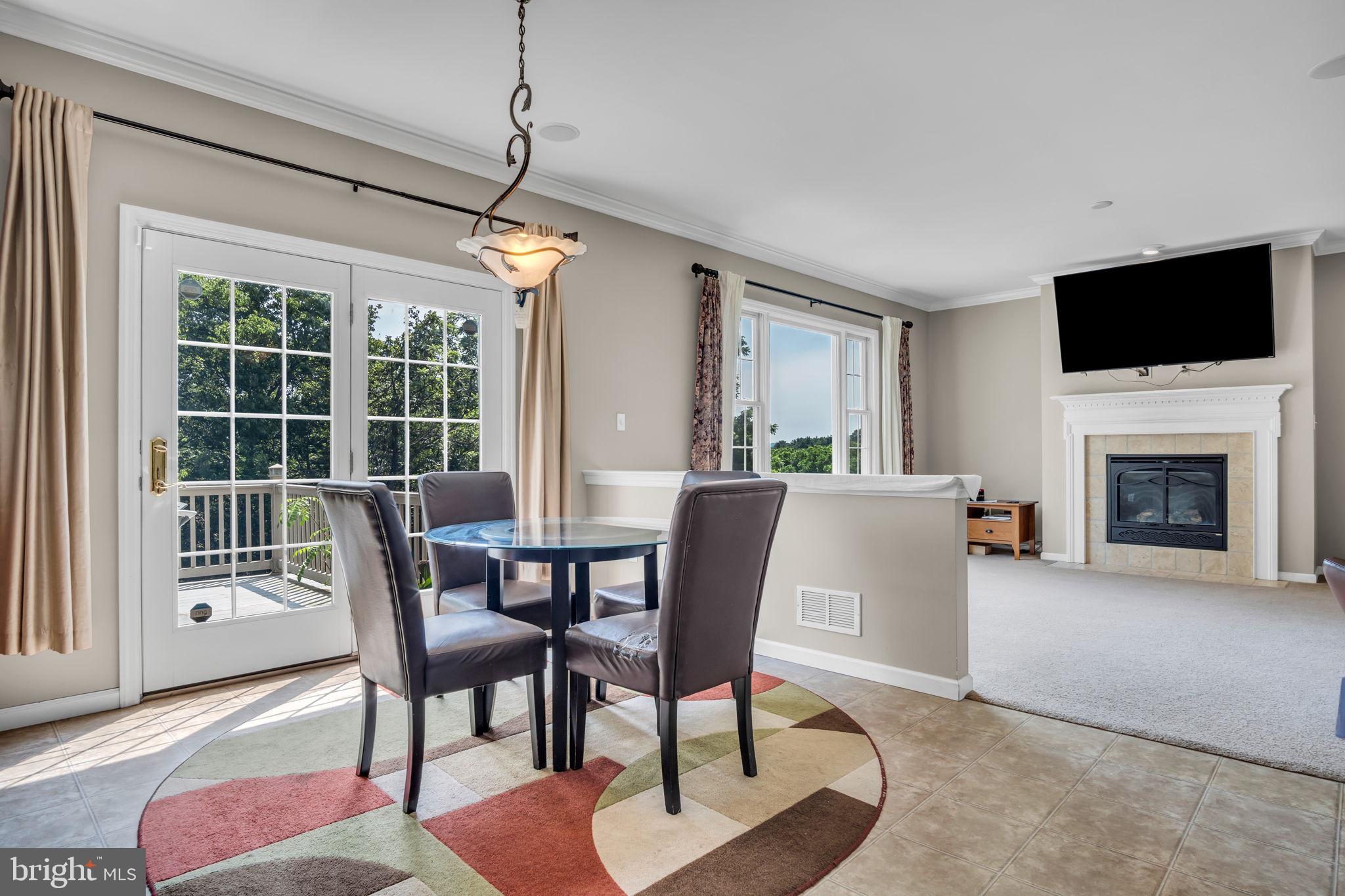 KENDALE OAKS - Residential