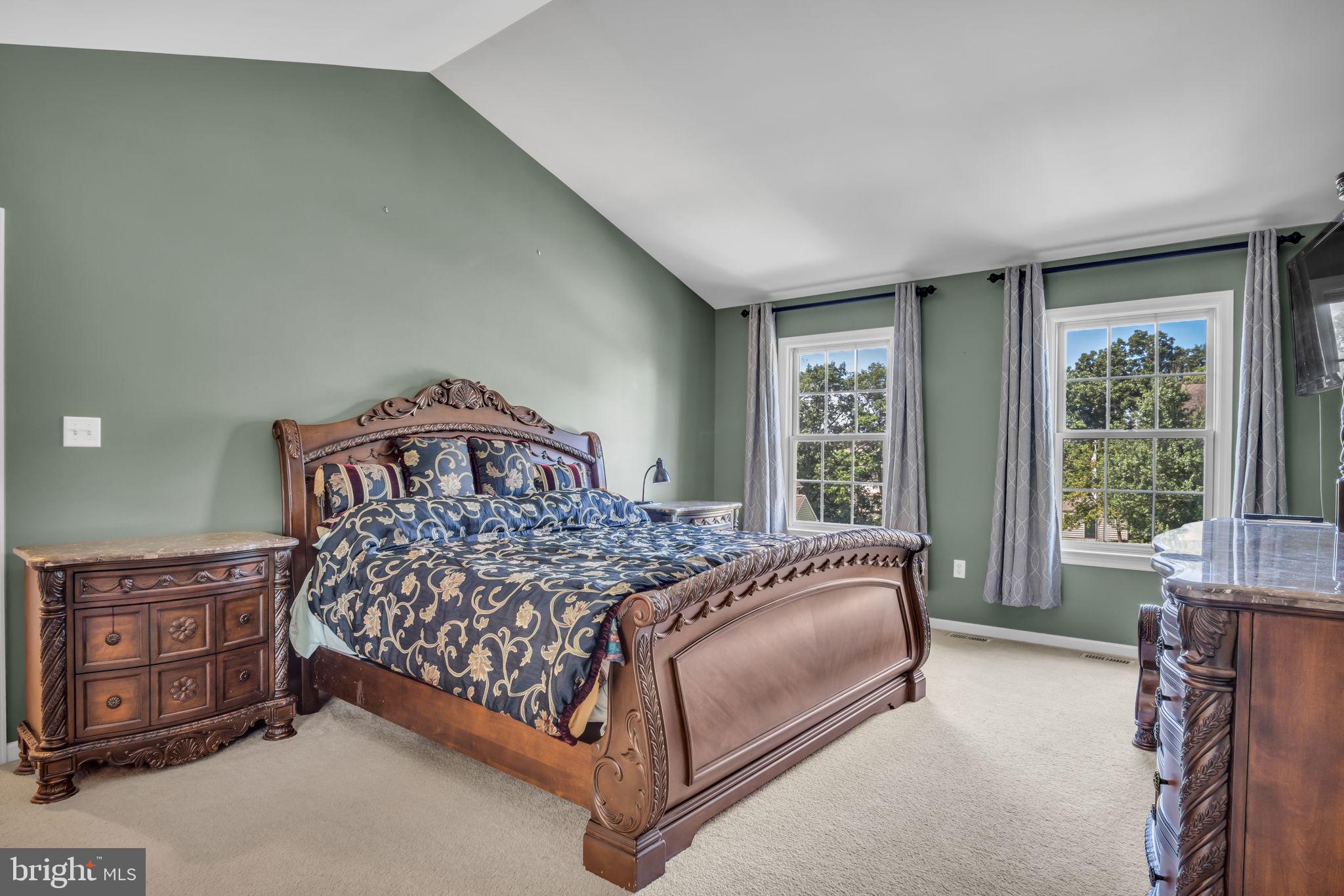 KENDALE OAKS - Residential