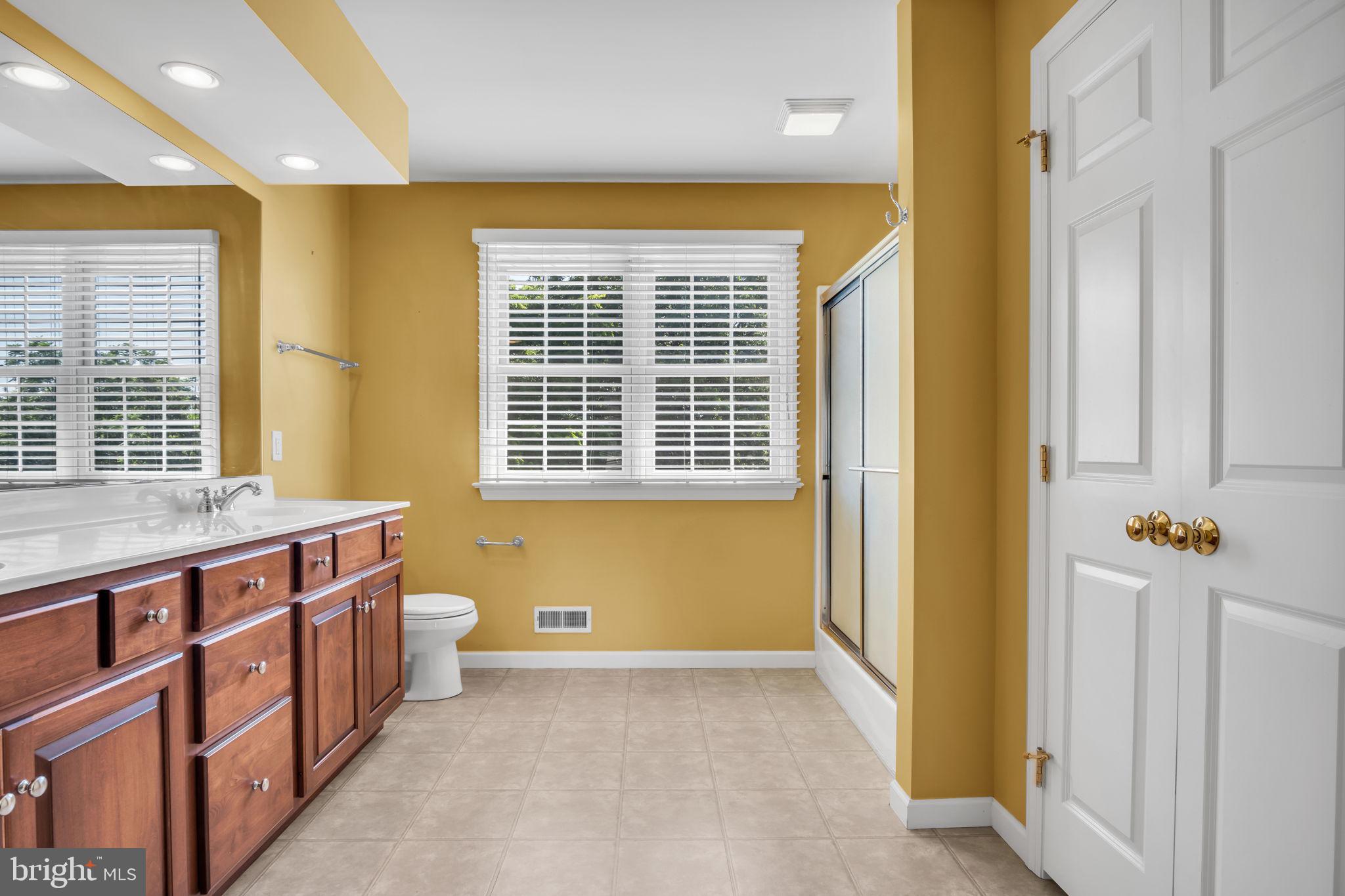 KENDALE OAKS - Residential