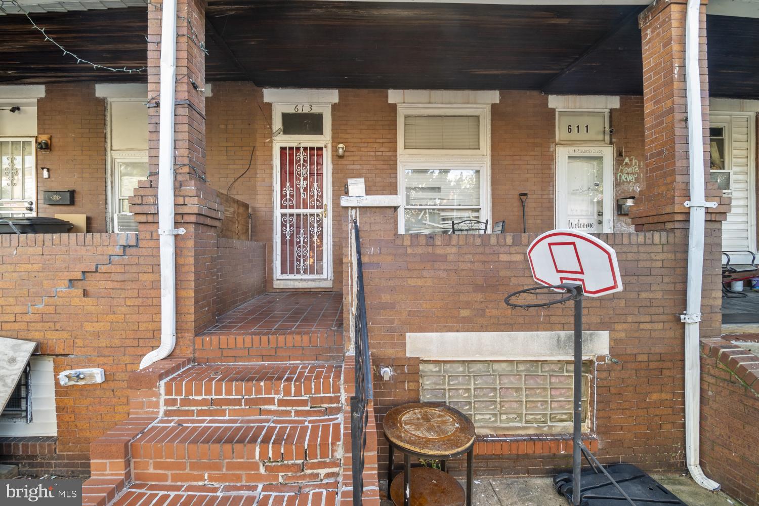 613 N ELLWOOD AVENUE