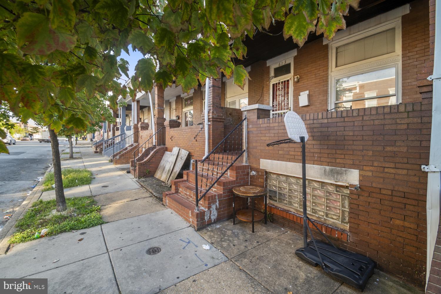 613 N ELLWOOD AVENUE