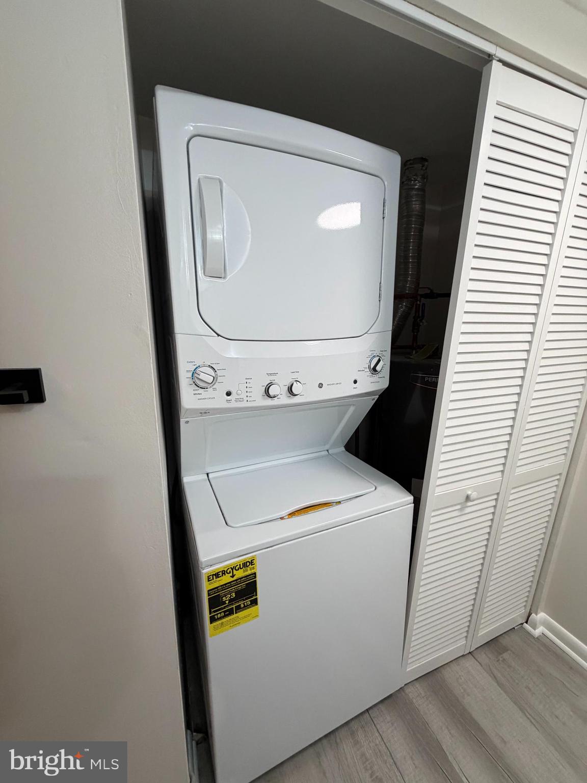 JEFFERSON MEWS - Residential Lease