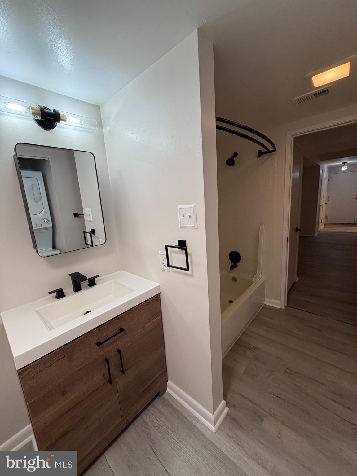 JEFFERSON MEWS - Residential Lease