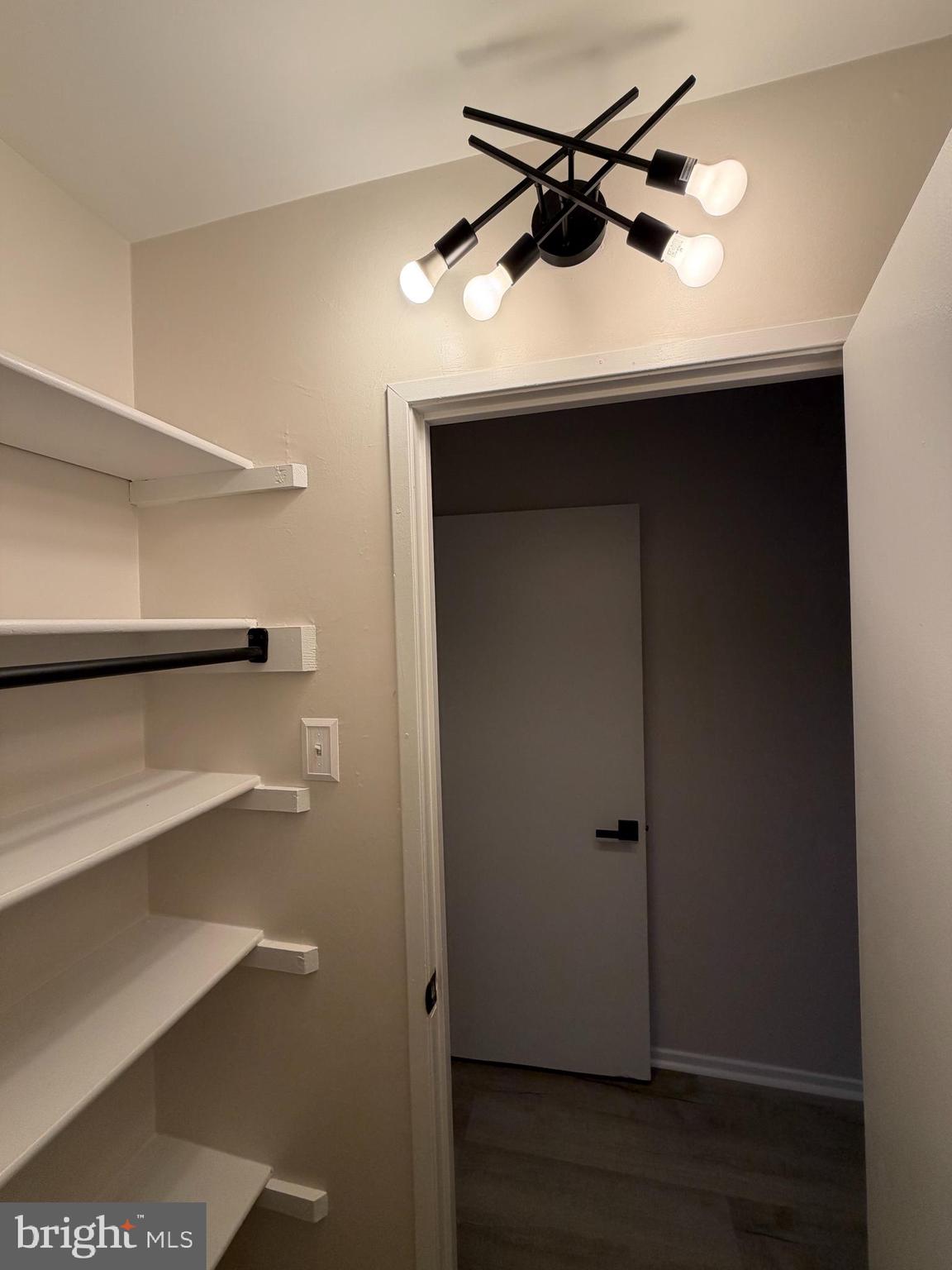 JEFFERSON MEWS - Residential Lease