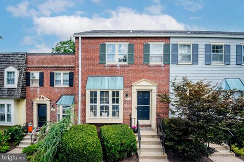 Photo of 4875 Chevy Chase Drive #159, CHEVY CHASE, MD 20815 (MLS # MDMC2195302)