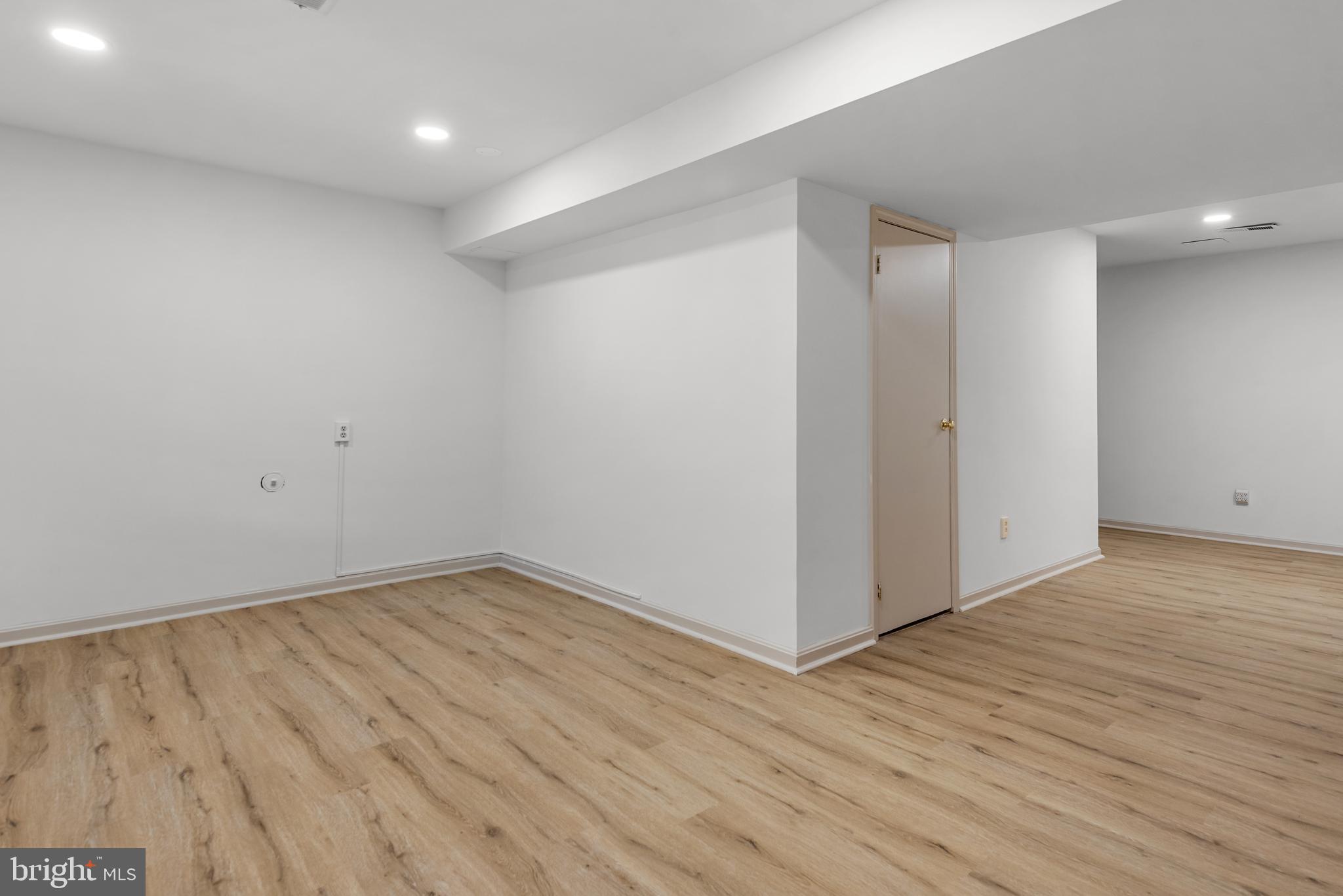 KENWOOD FOREST - Residential