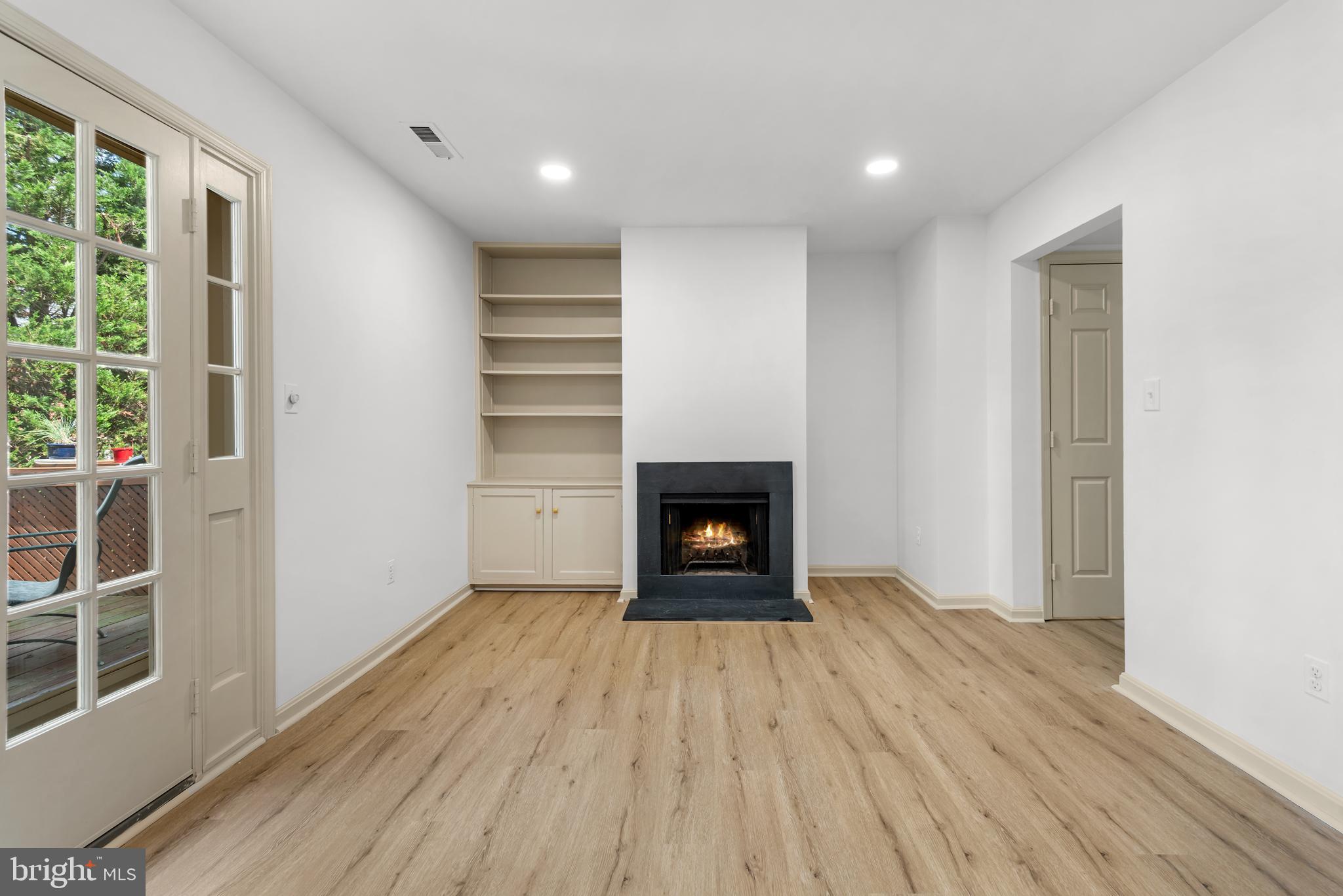 KENWOOD FOREST - Residential