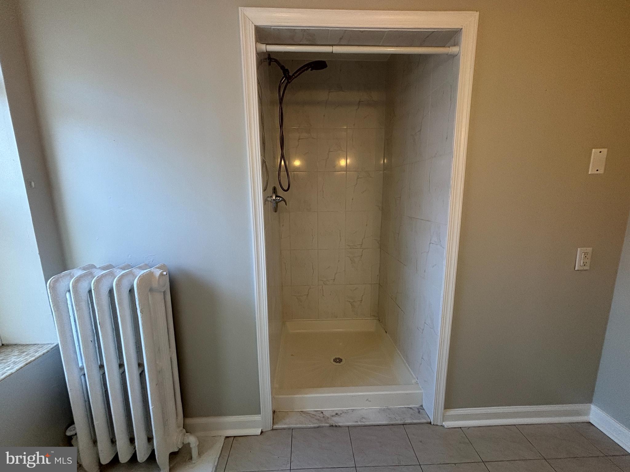 MANAYUNK - Residential Lease