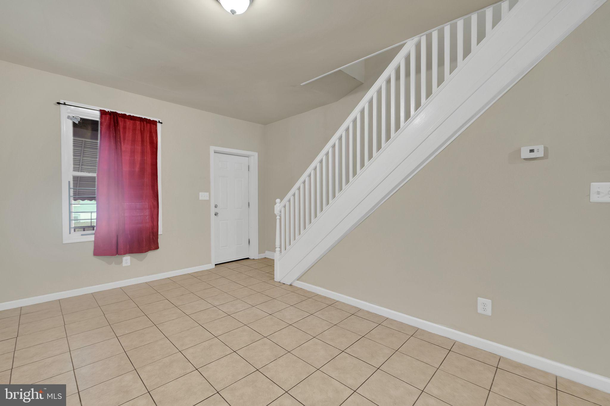 MILL HILL - Residential Lease