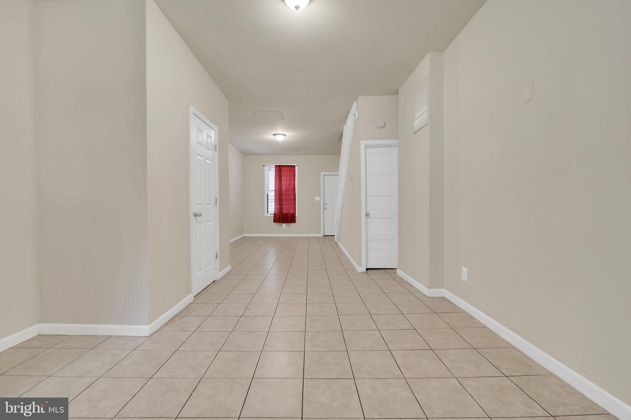 MILL HILL - Residential Lease