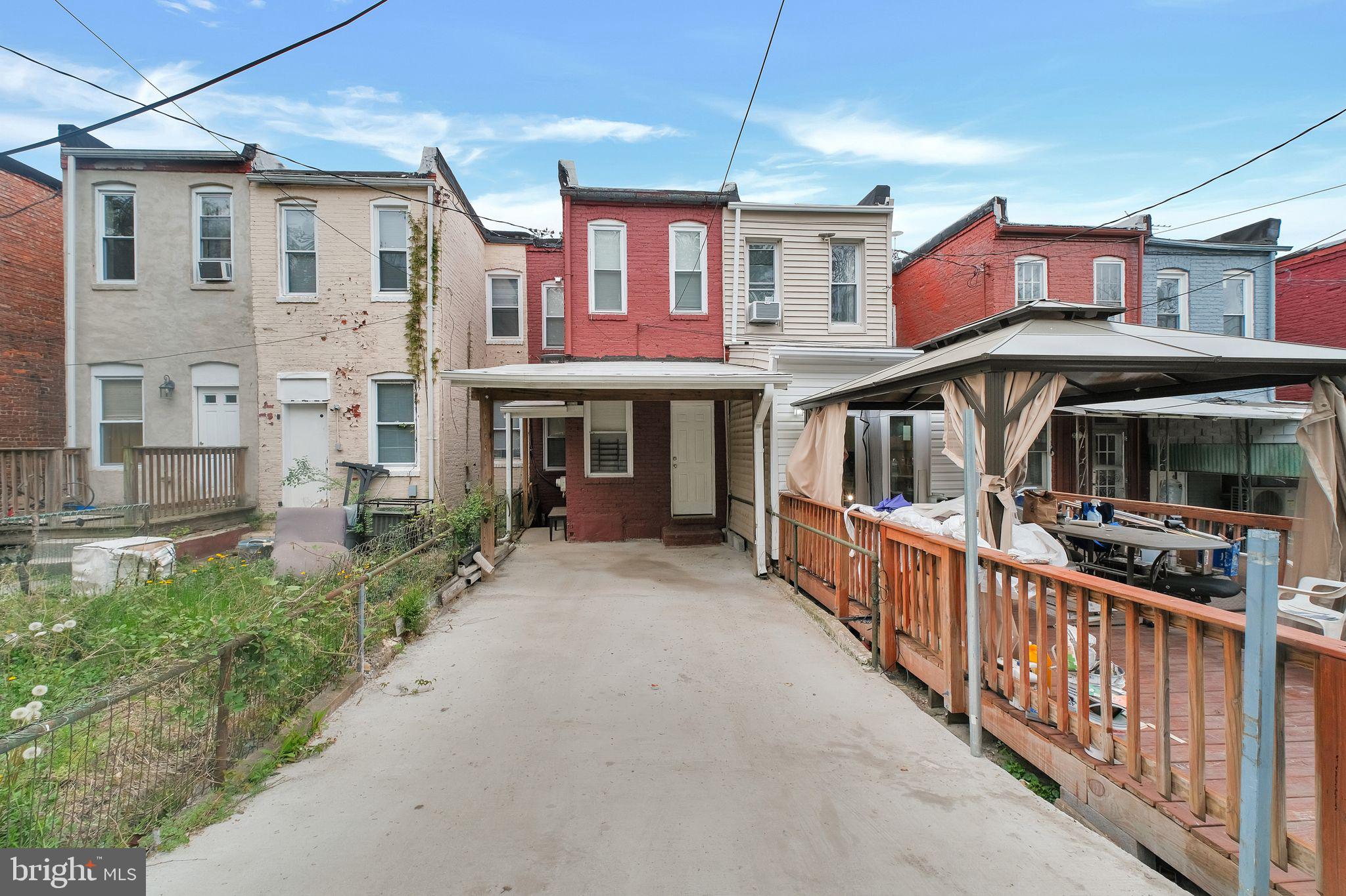 MILL HILL - Residential Lease