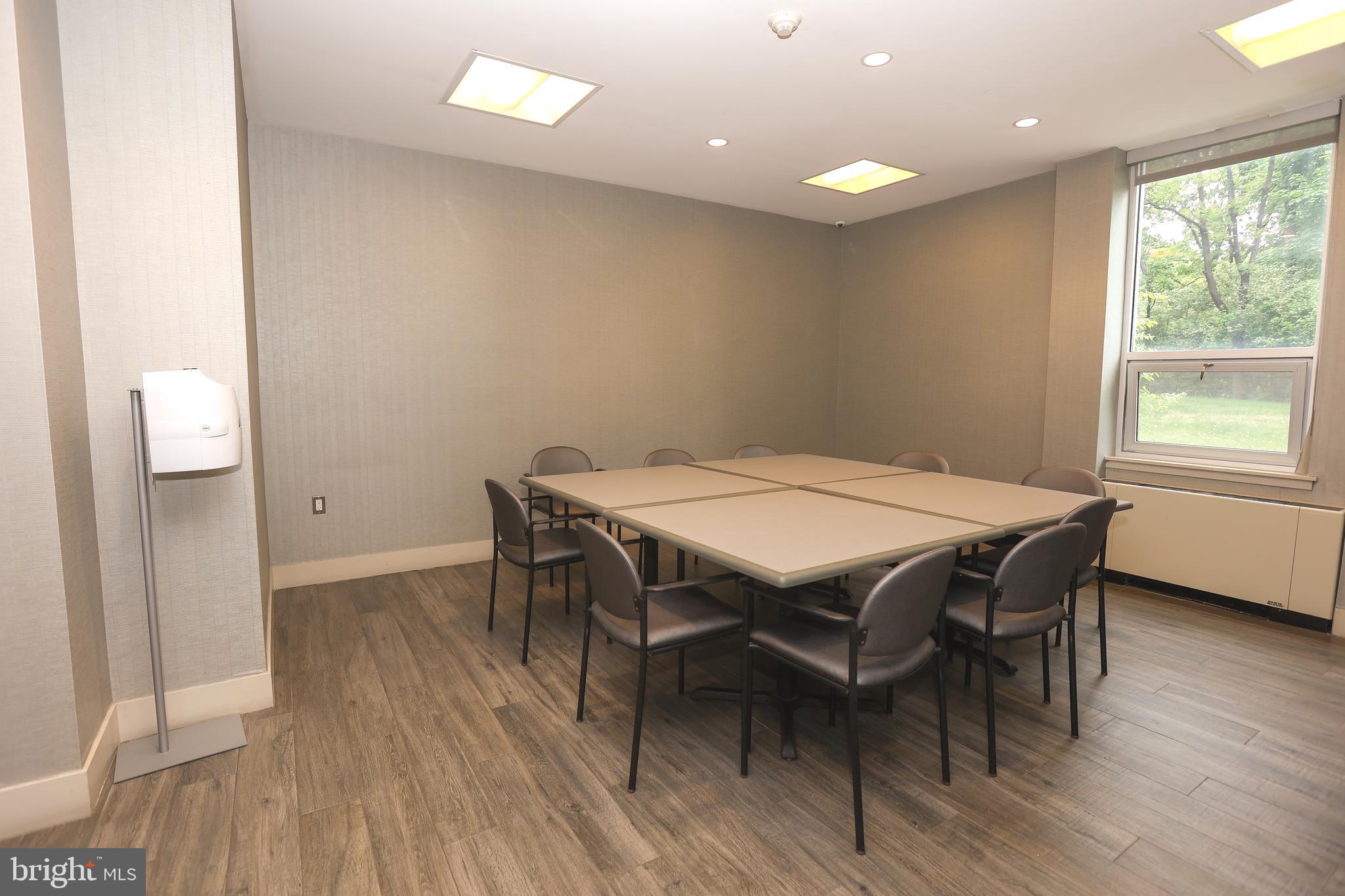 ROXBOROUGH - Residential Lease