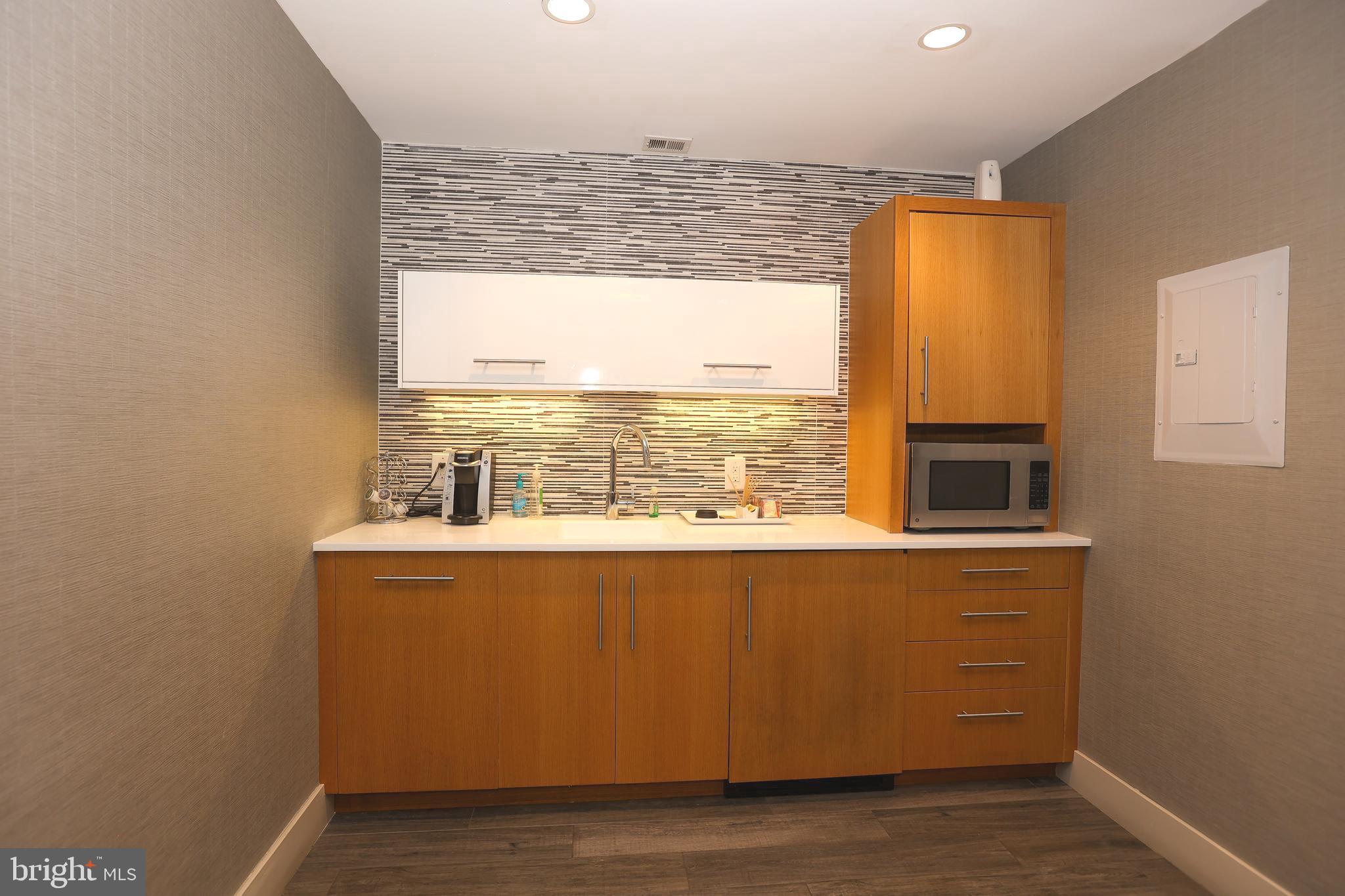 ROXBOROUGH - Residential Lease