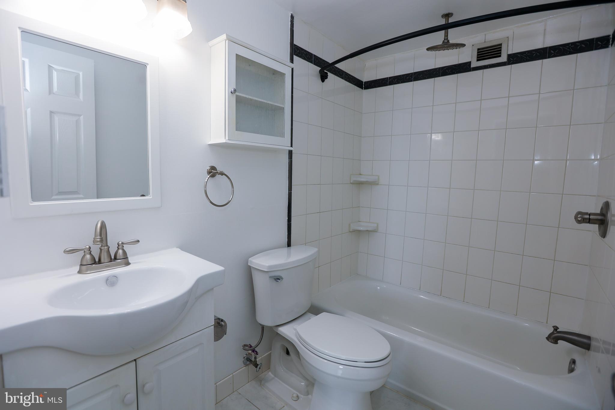 ROXBOROUGH - Residential Lease