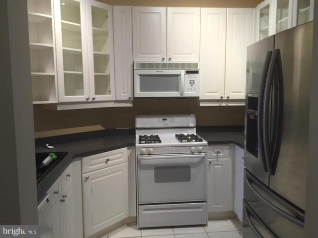 WESTBRIAR - Residential Lease