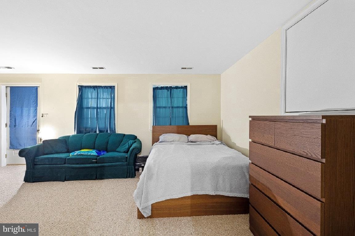 TWIN COVE - Residential