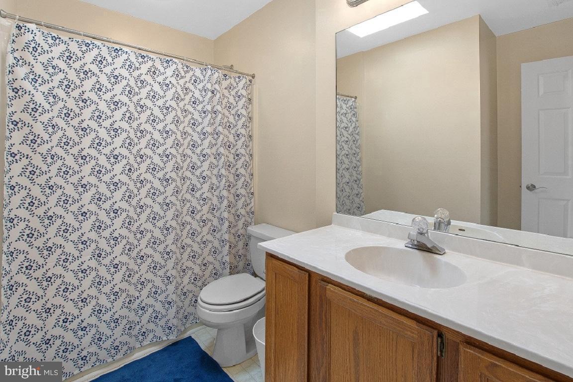 TWIN COVE - Residential