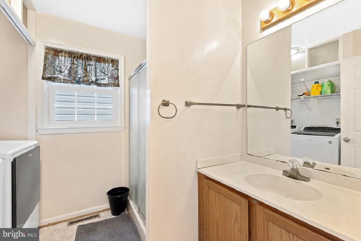 TWIN COVE - Residential