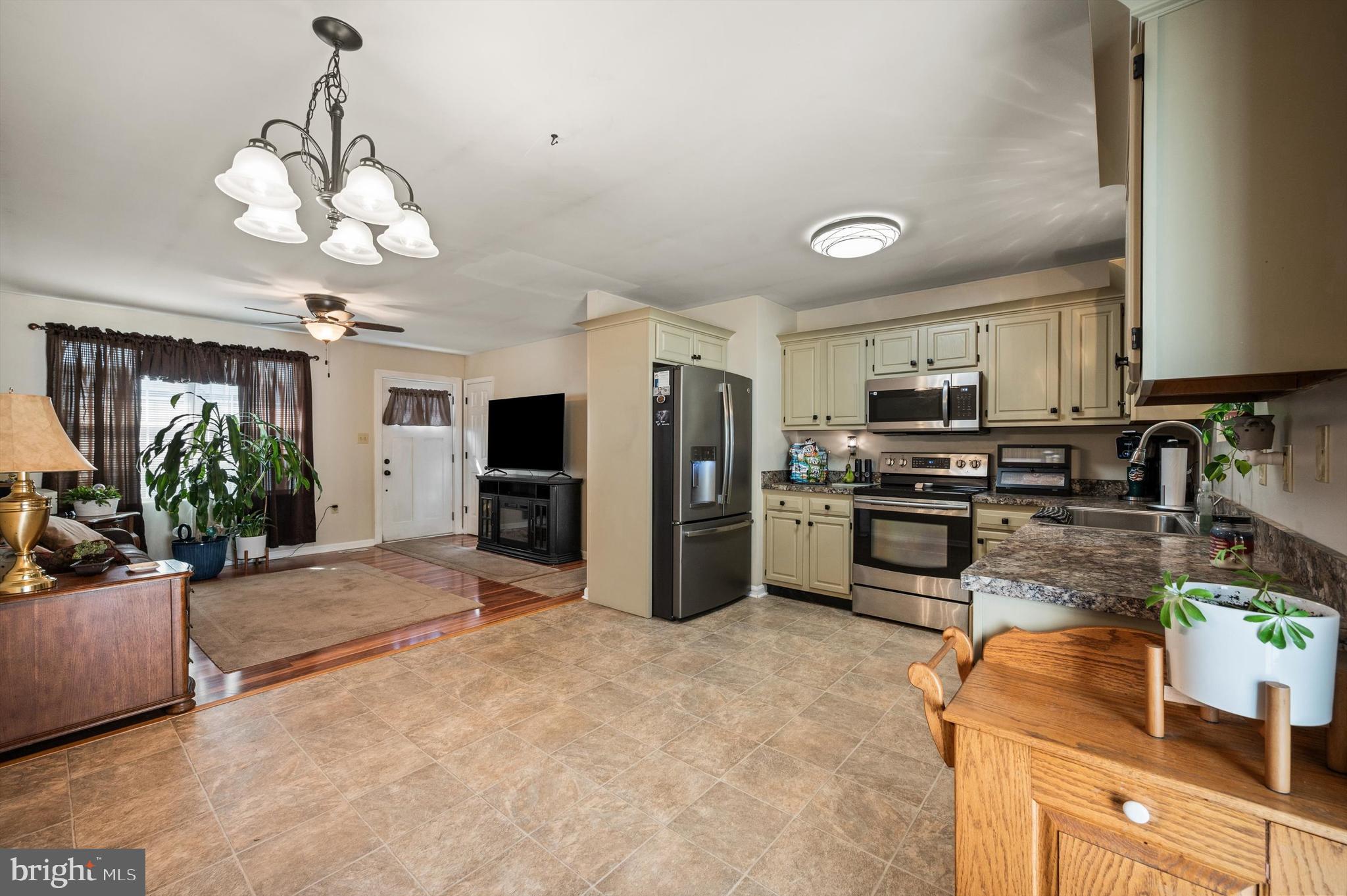 BERKELEY PLACE - Residential