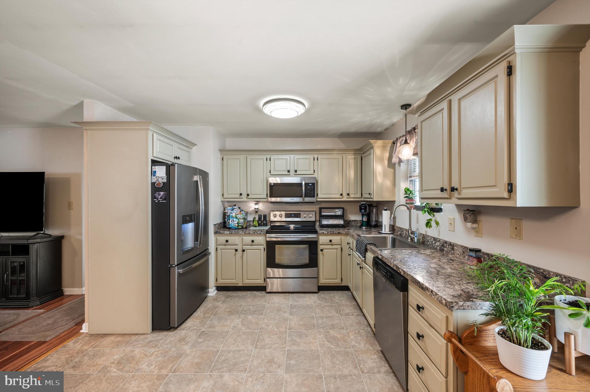 BERKELEY PLACE - Residential