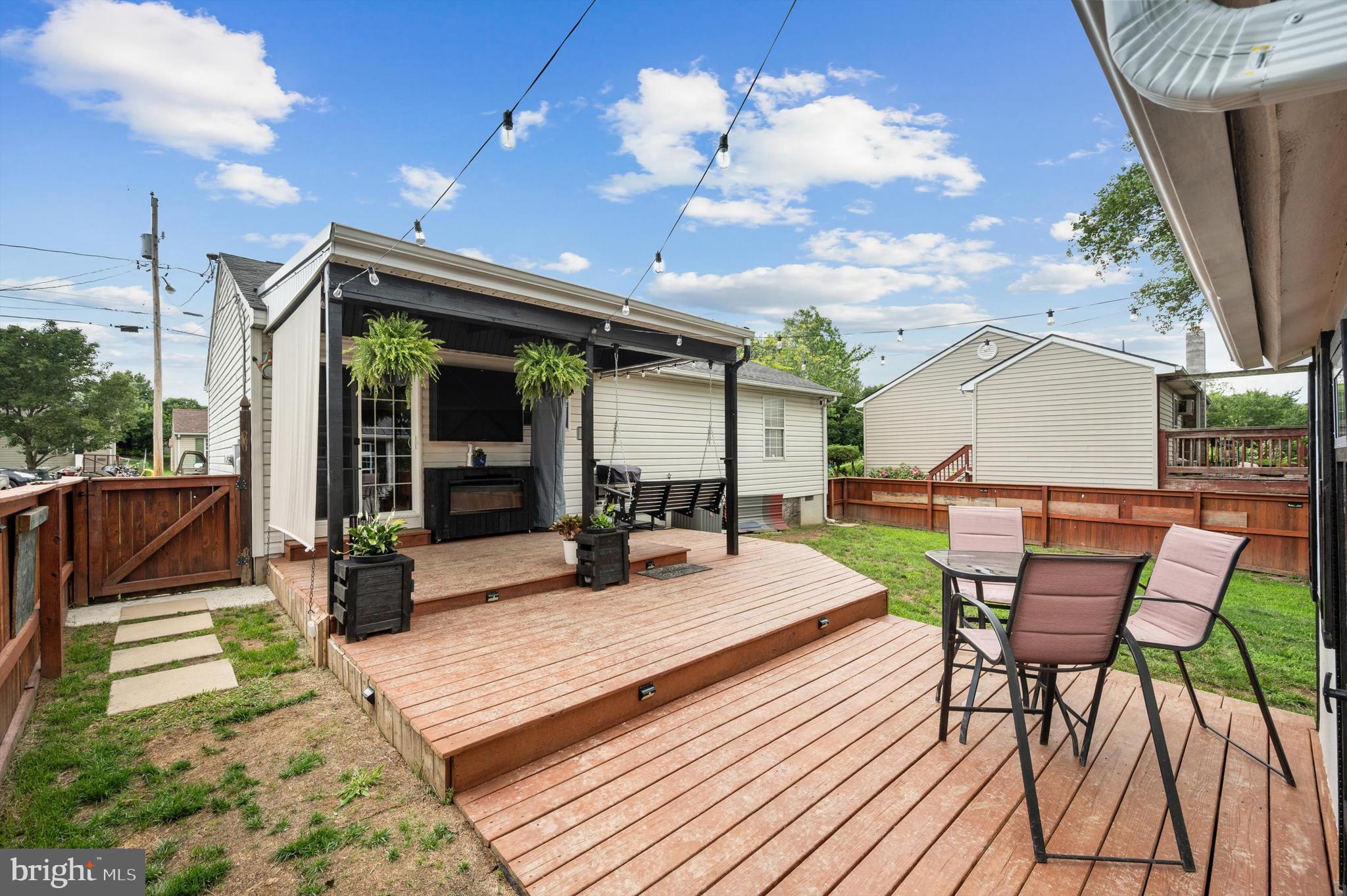 BERKELEY PLACE - Residential