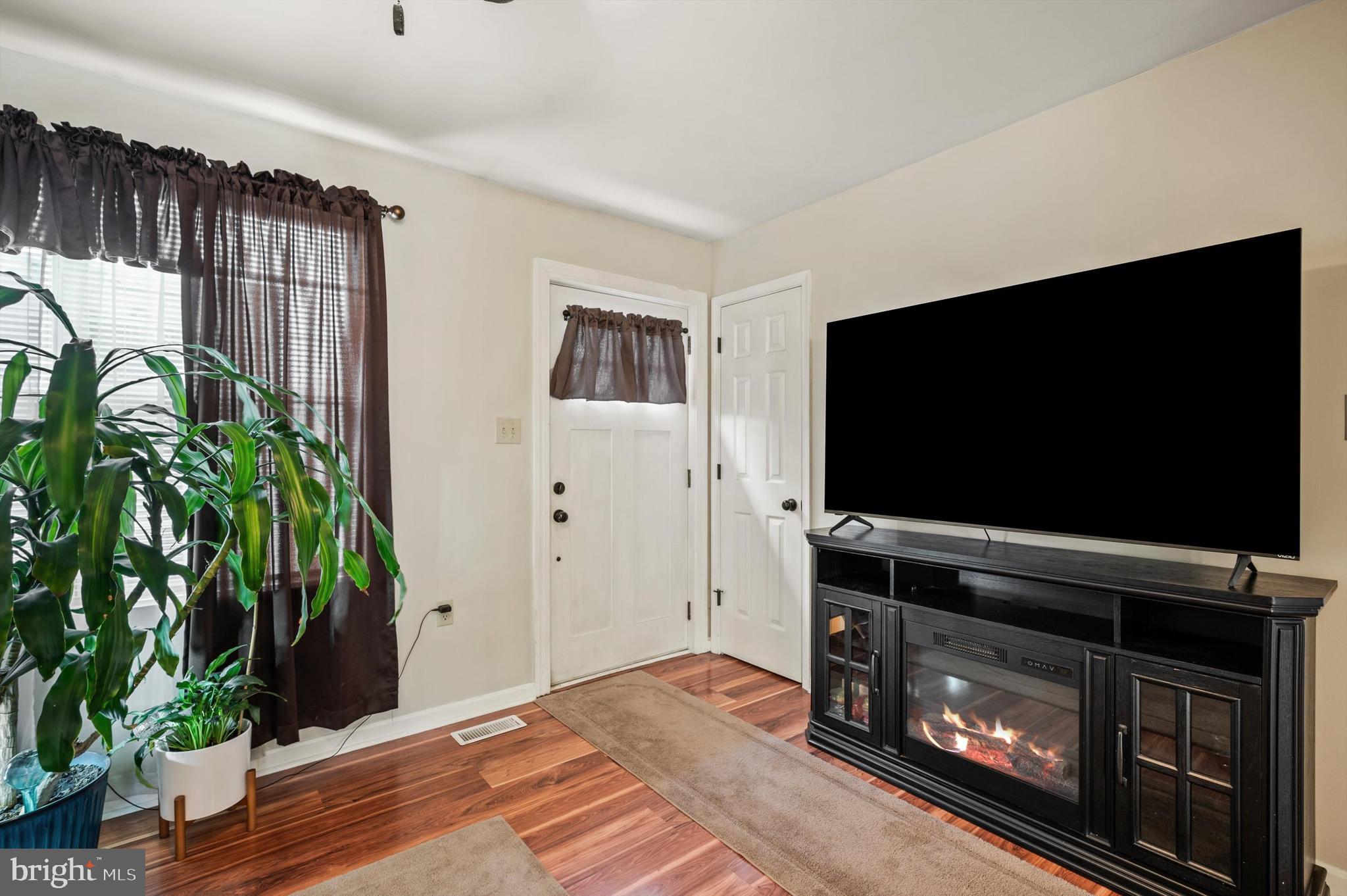 BERKELEY PLACE - Residential