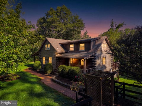 Homes For Sale - 229 Grand View Road<br/> Rappahannock County, WASHINGTON, VA 22747