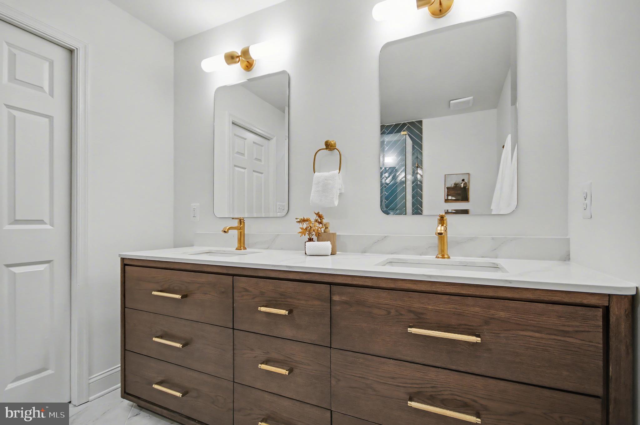 HILLSMERE ESTATES - Residential