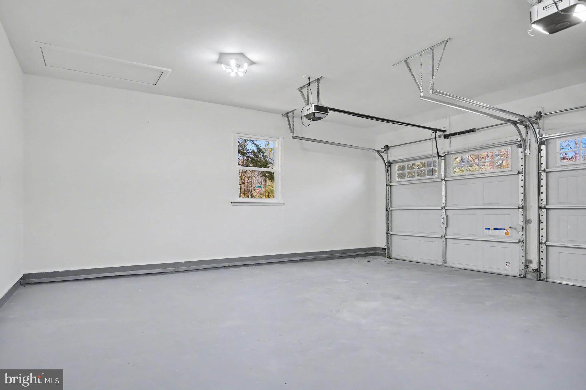 HILLSMERE ESTATES - Residential