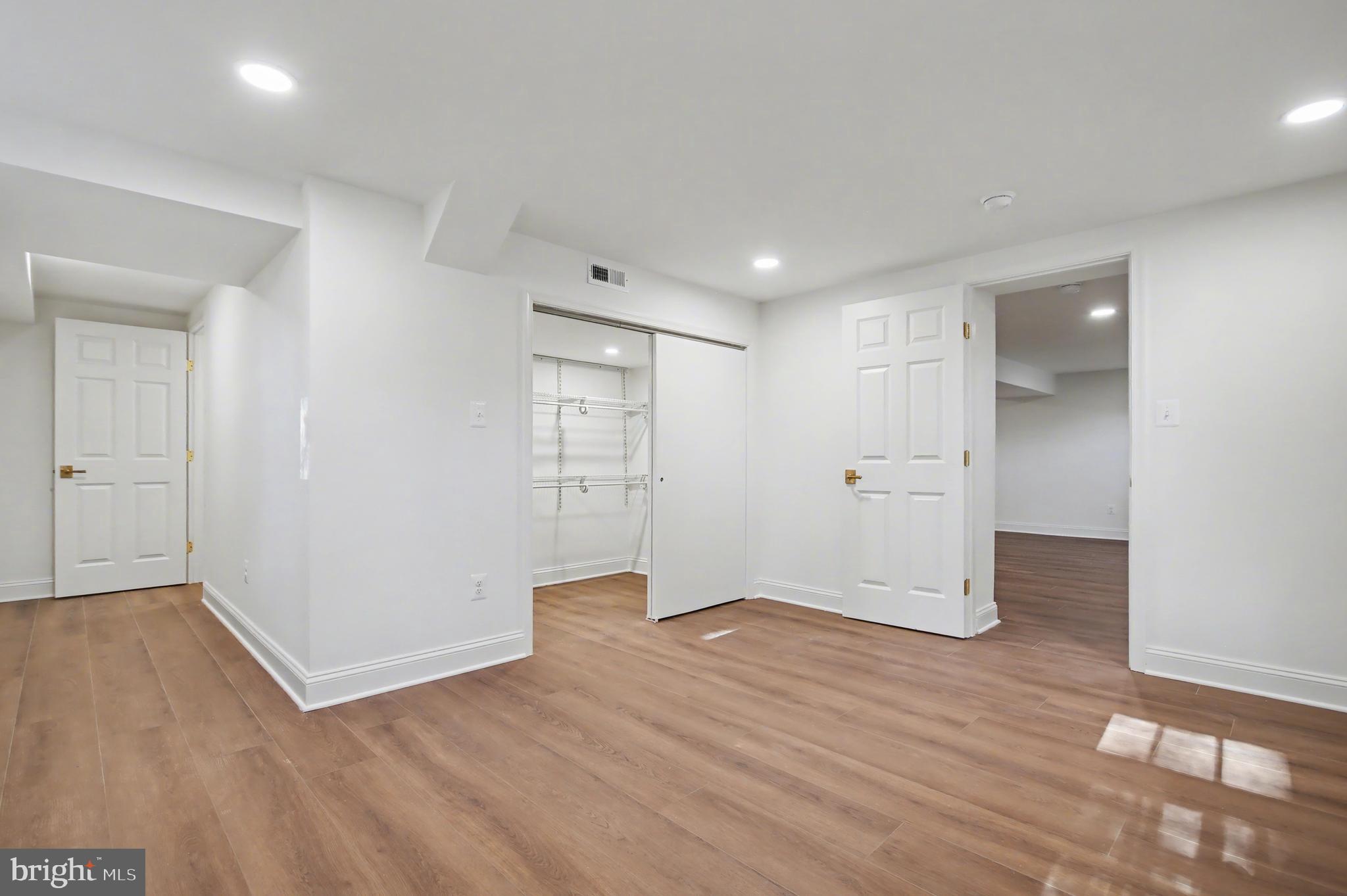 HILLSMERE ESTATES - Residential