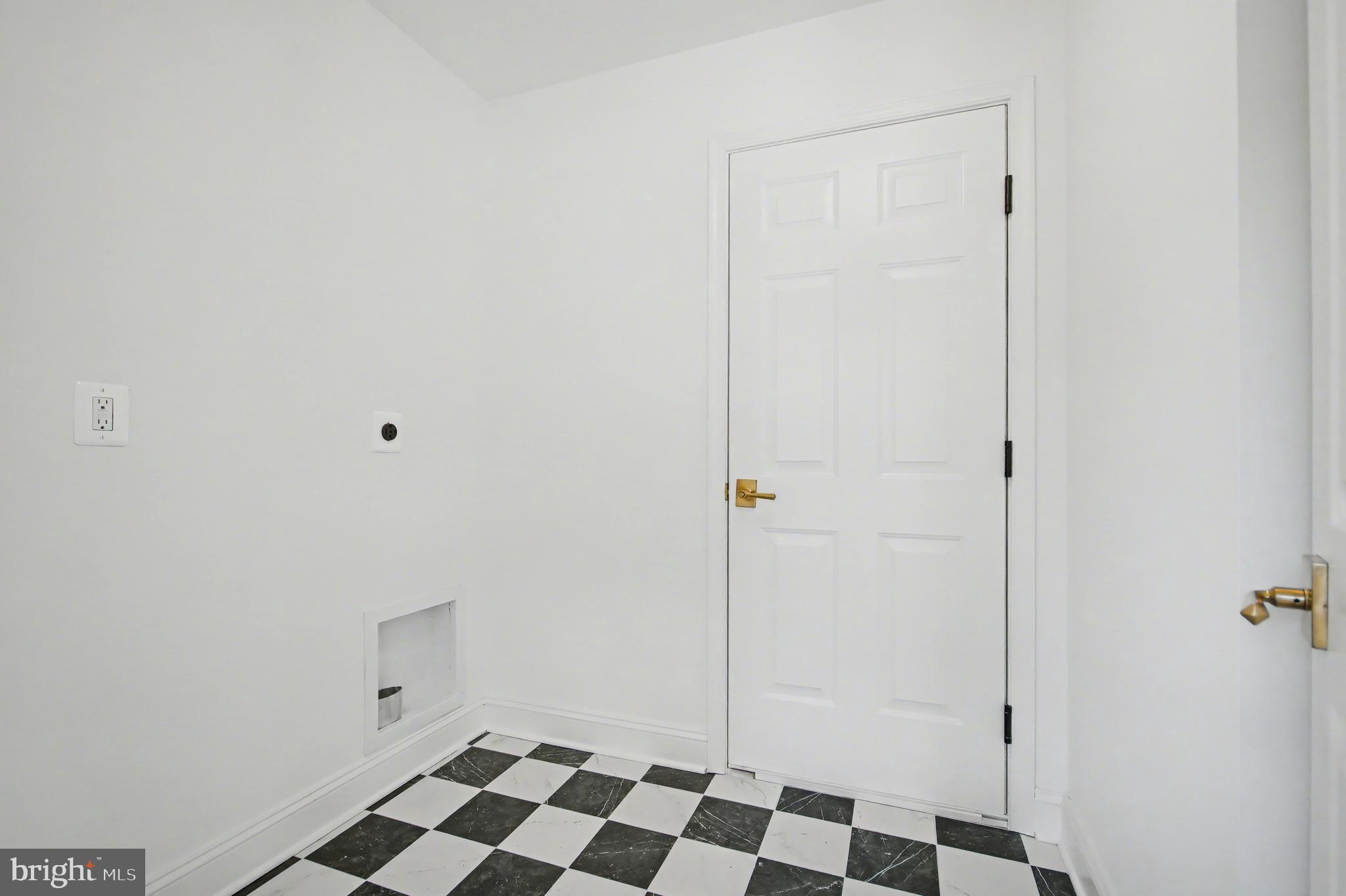 HILLSMERE ESTATES - Residential