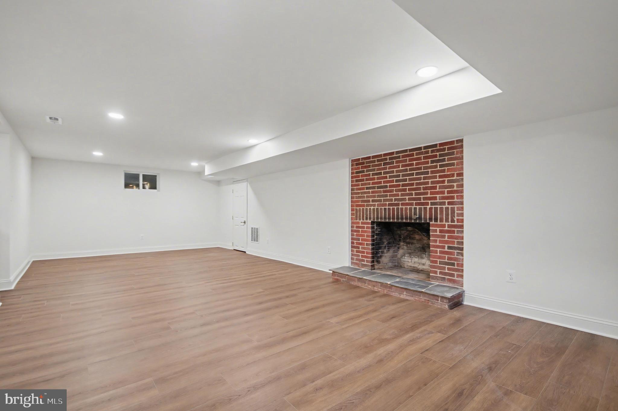 HILLSMERE ESTATES - Residential