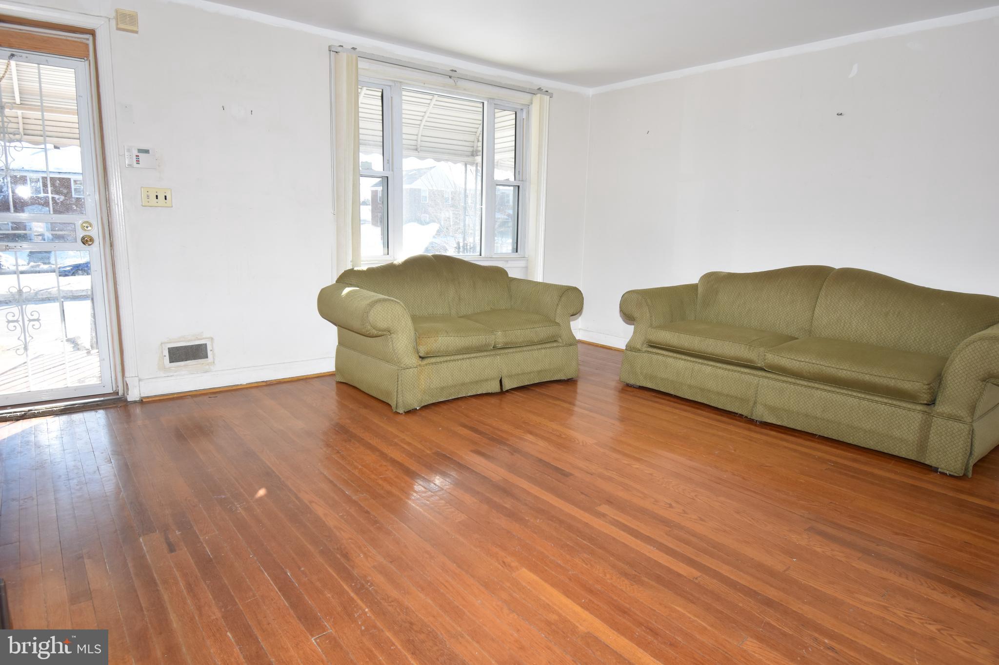 1516 COLDSPRING LANE