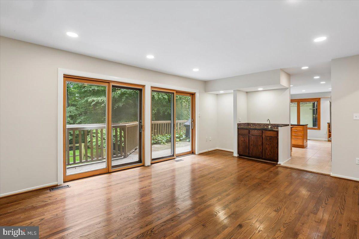 PT BETHESDA OUT RES 2 - Residential