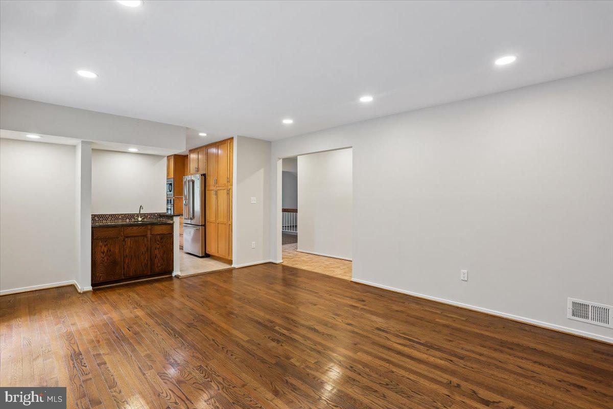 PT BETHESDA OUT RES 2 - Residential