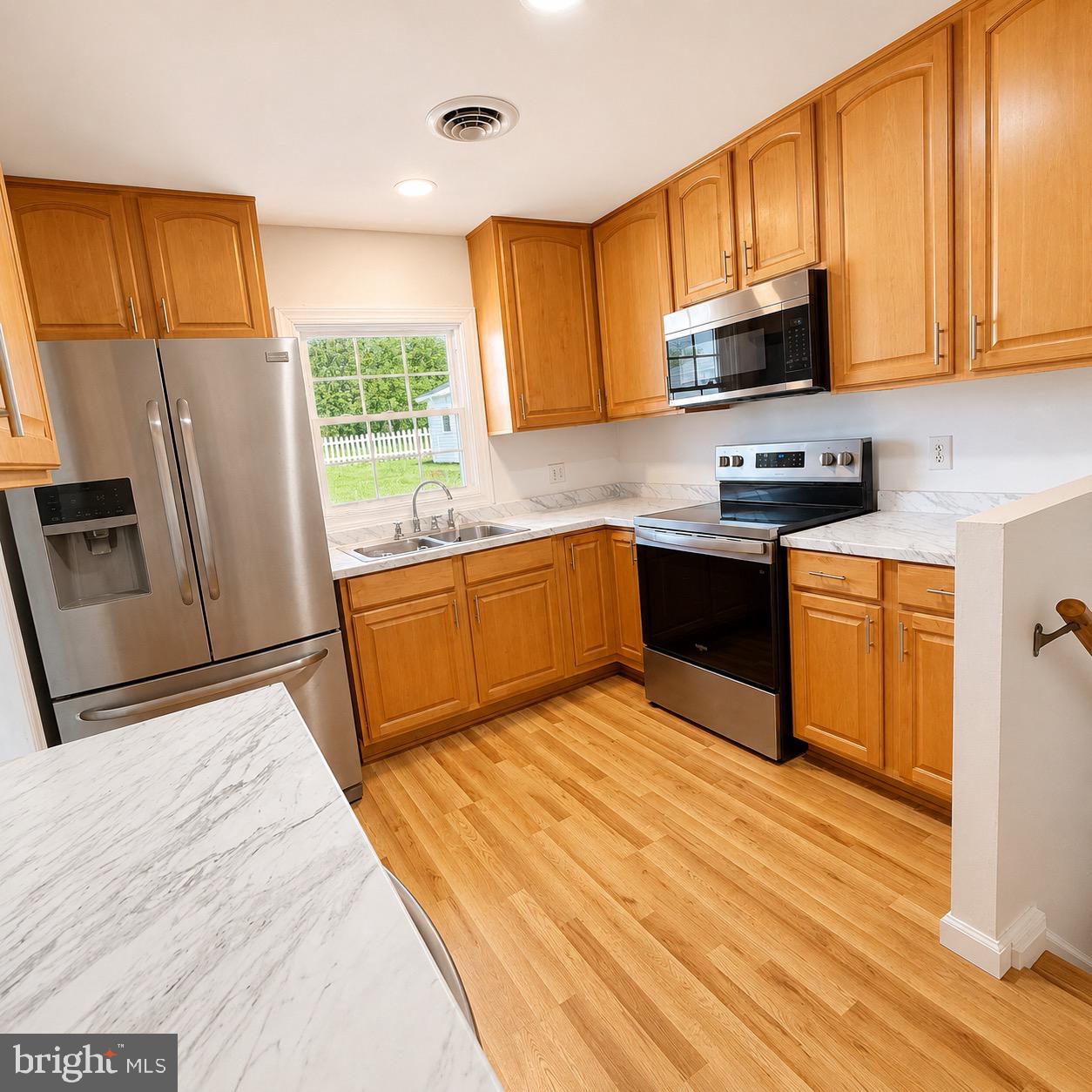 903 JANEKA LANE