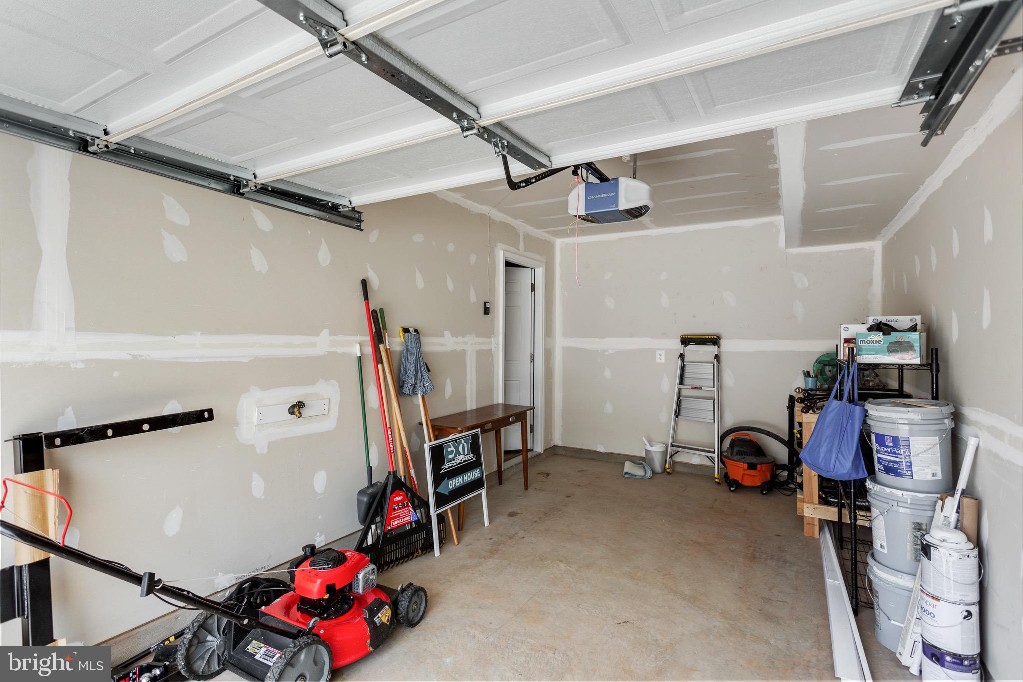 TANYARD SPRINGS TOWNHOMES - Residential