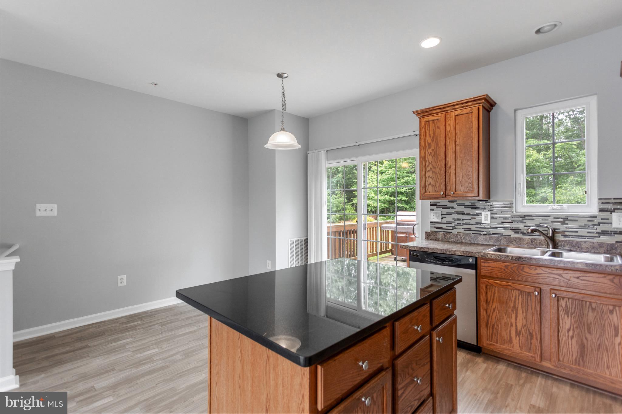 TANYARD SPRINGS TOWNHOMES - Residential