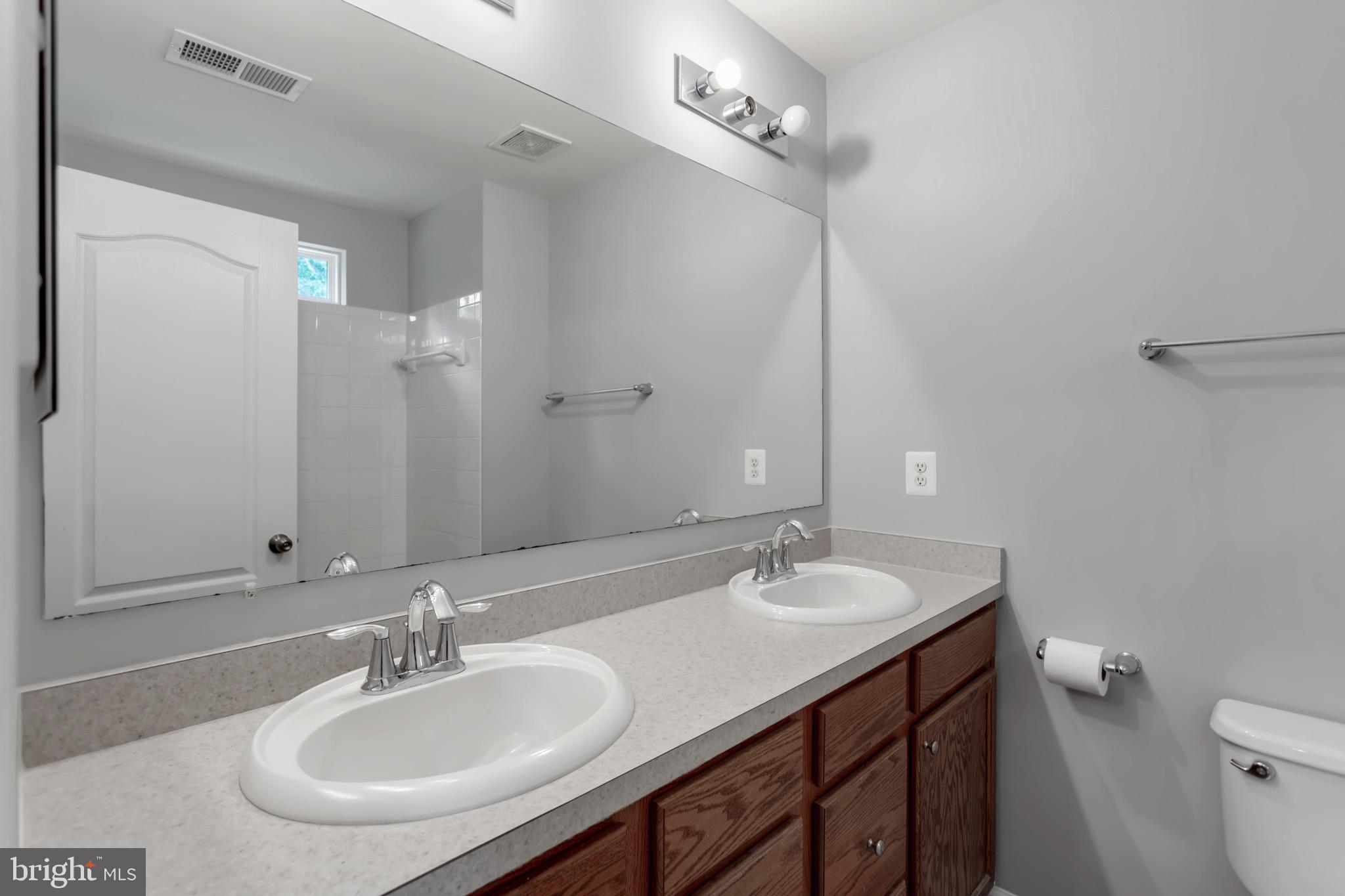 TANYARD SPRINGS TOWNHOMES - Residential