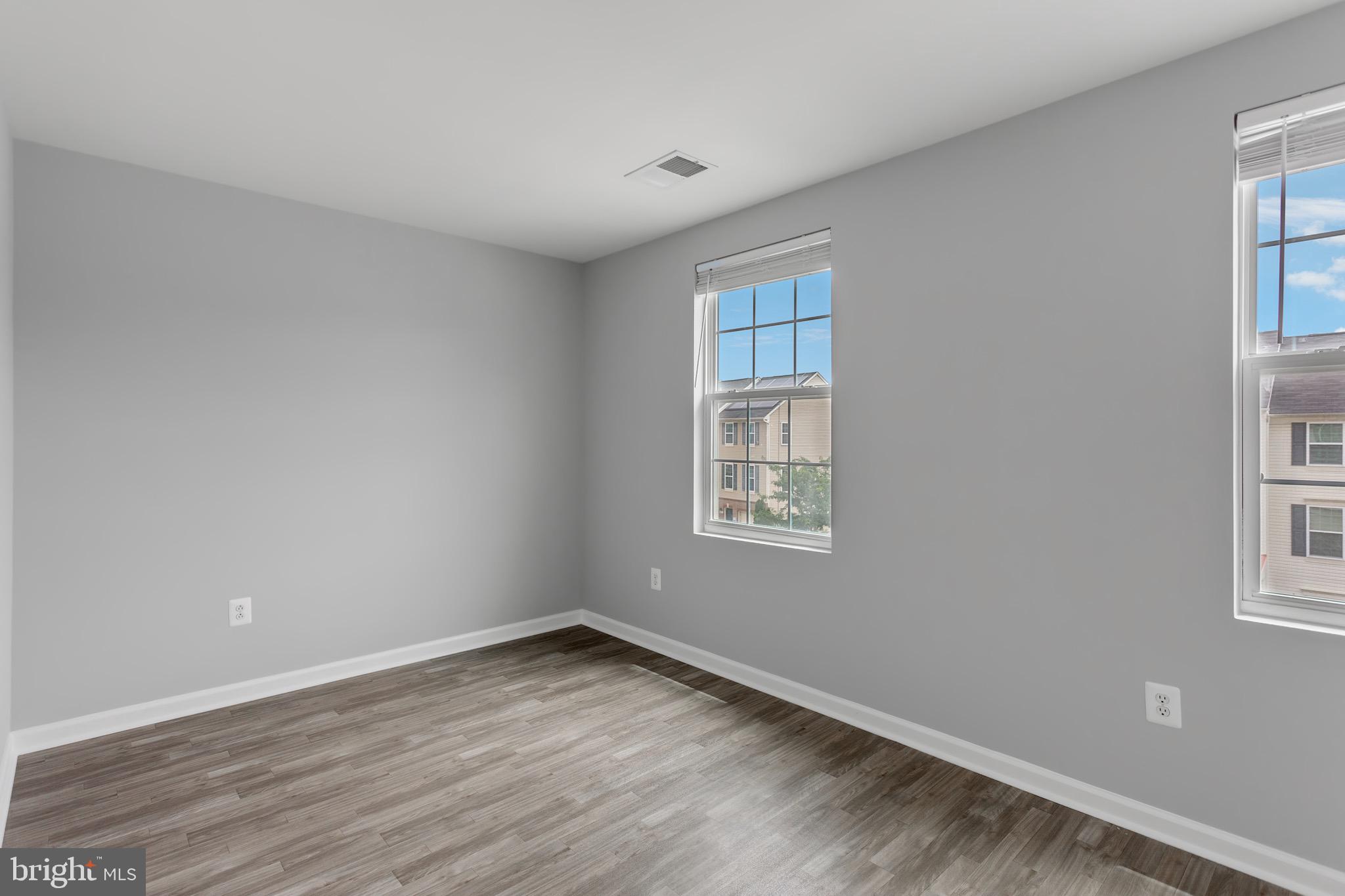 TANYARD SPRINGS TOWNHOMES - Residential