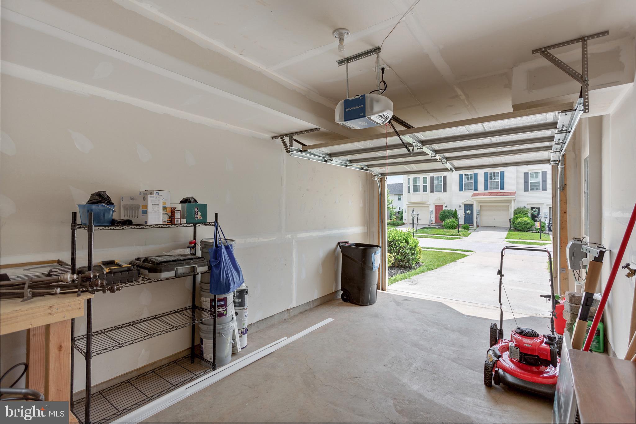 TANYARD SPRINGS TOWNHOMES - Residential