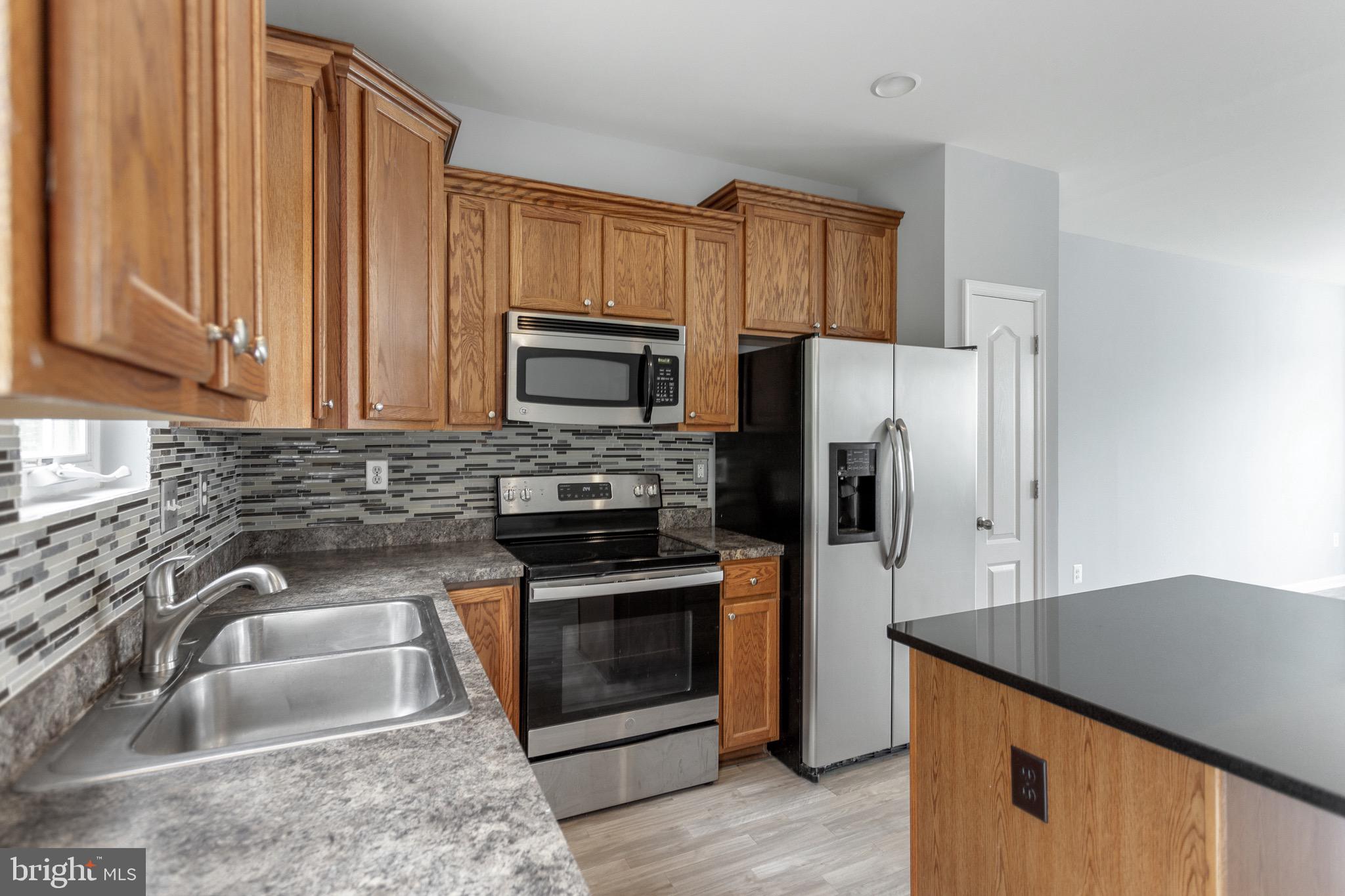 TANYARD SPRINGS TOWNHOMES - Residential