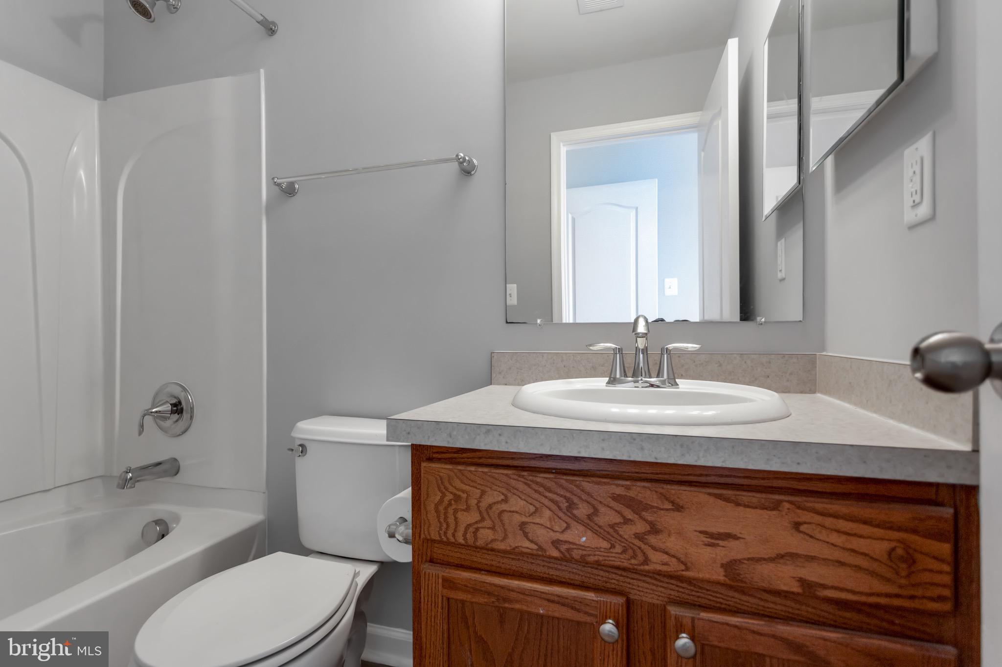 TANYARD SPRINGS TOWNHOMES - Residential