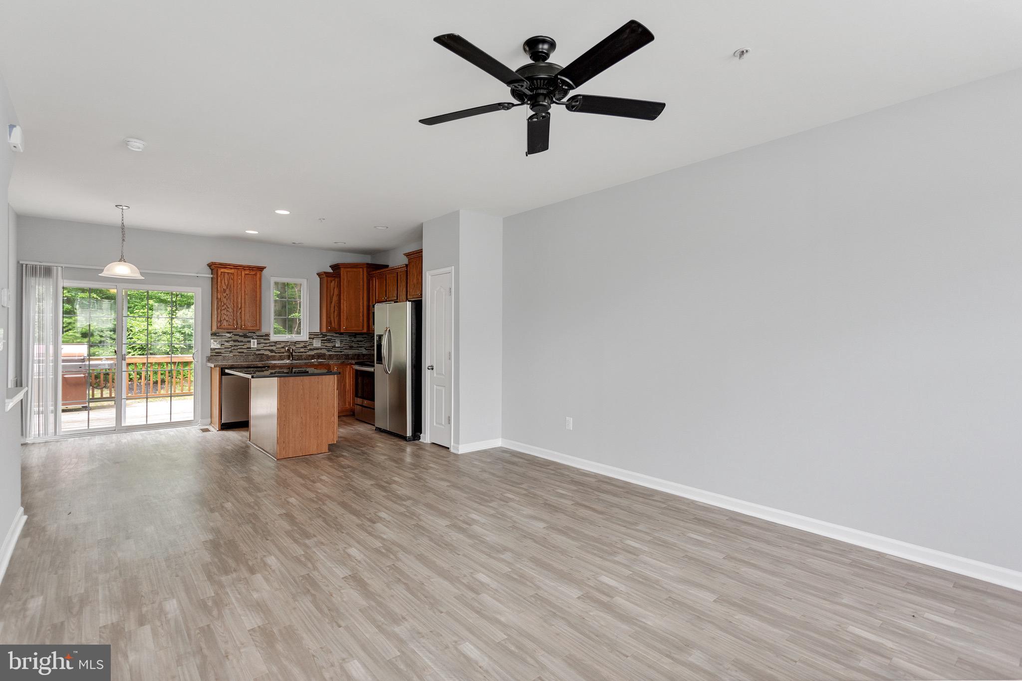 TANYARD SPRINGS TOWNHOMES - Residential