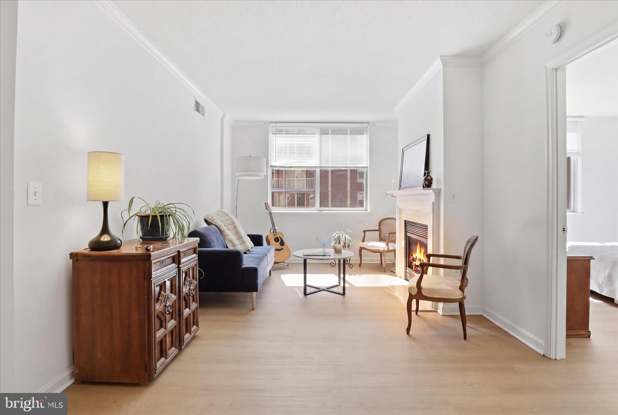 LEXINGTON SQUARE - Residential