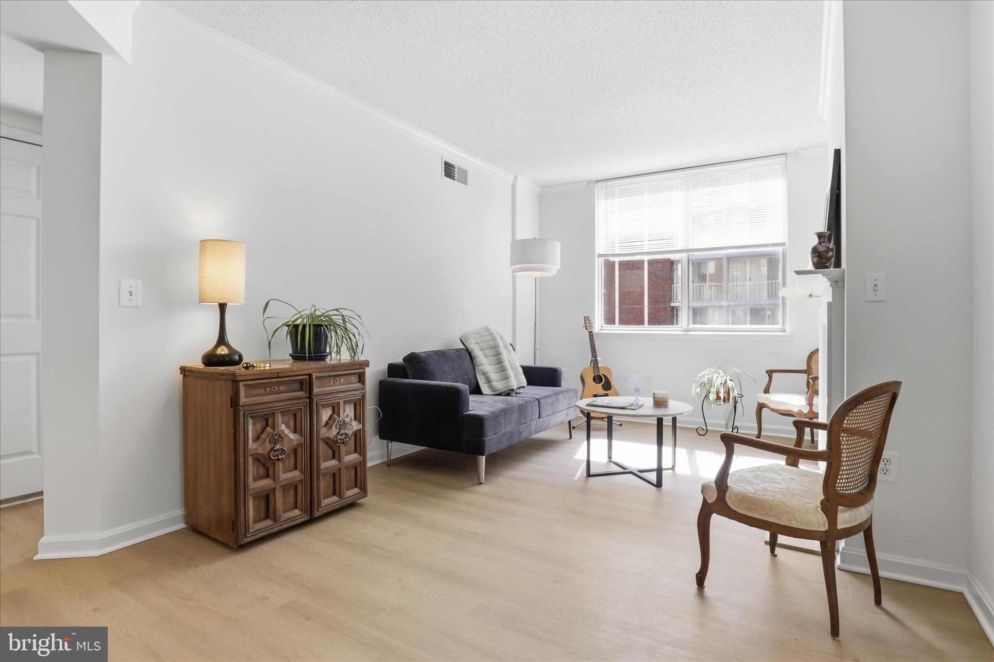 LEXINGTON SQUARE - Residential