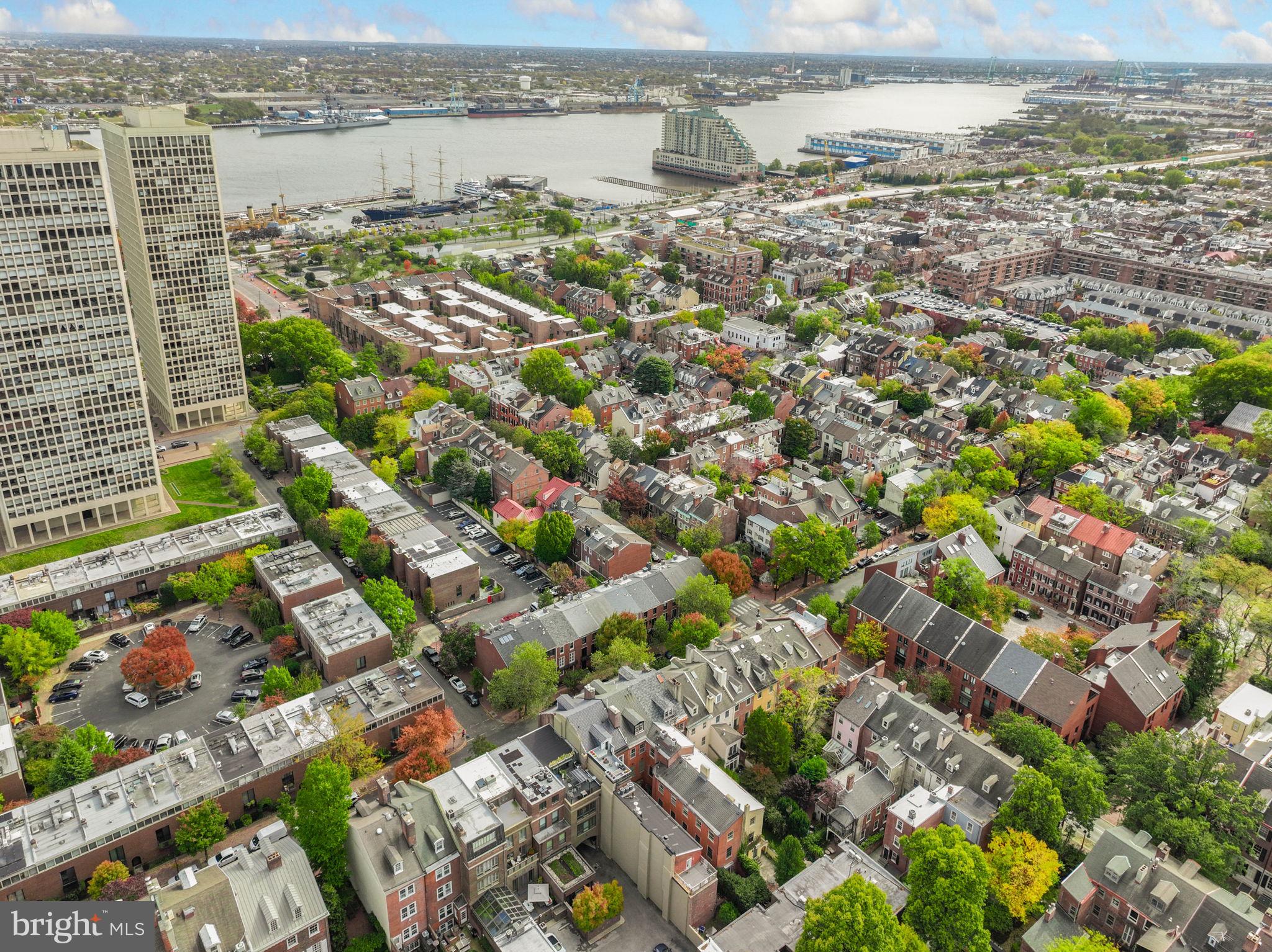 SOCIETY HILL - Residential