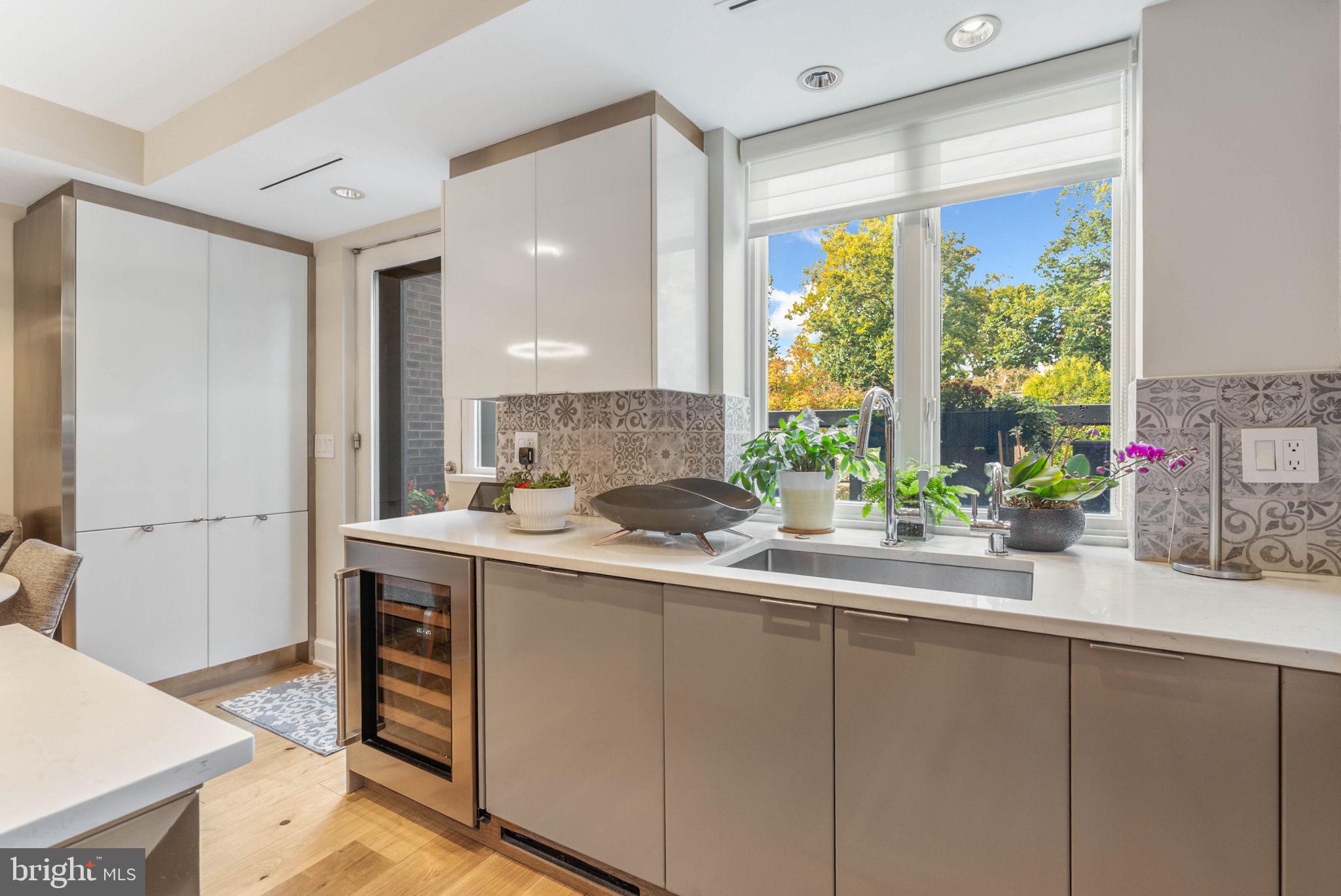 SOCIETY HILL - Residential