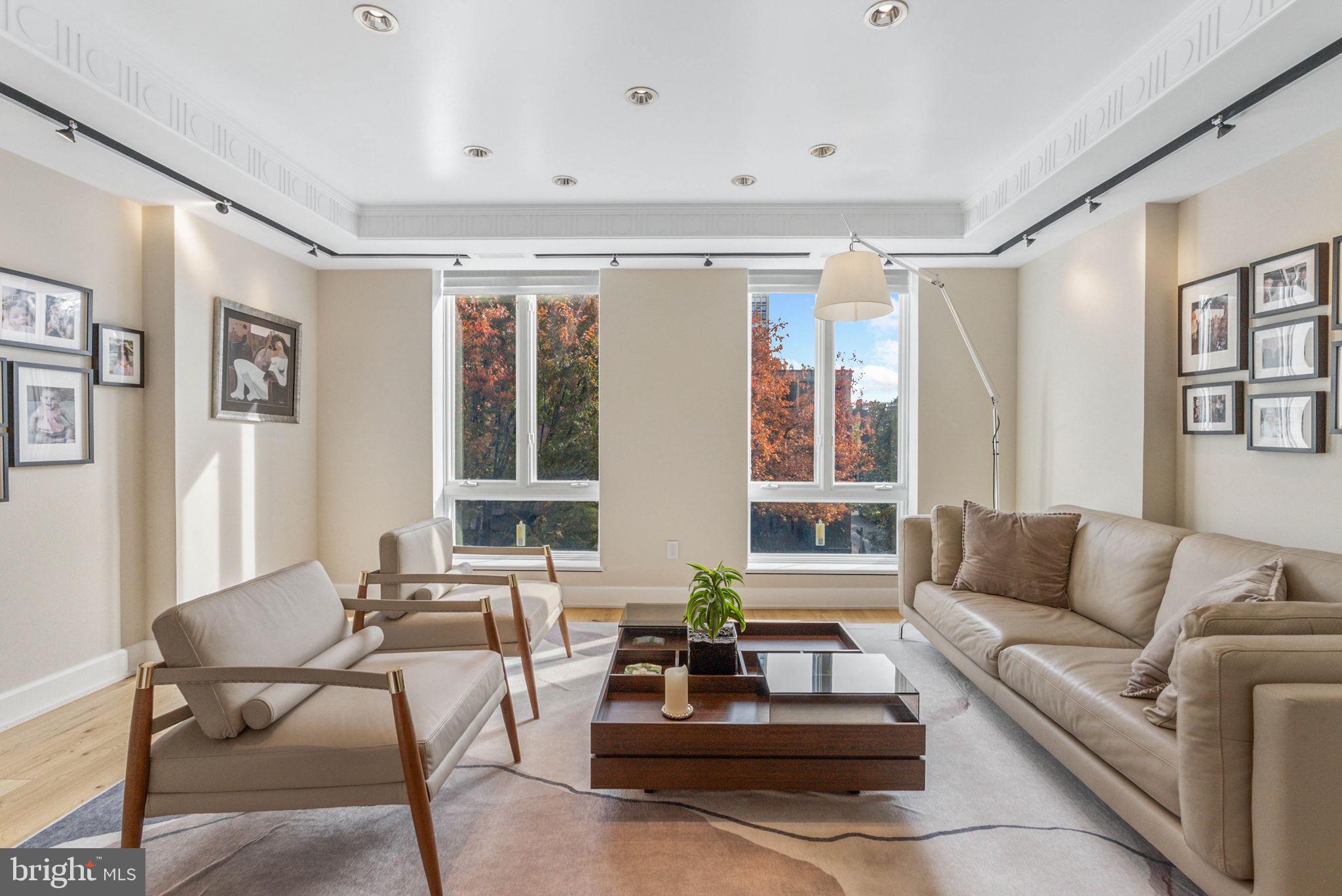 SOCIETY HILL - Residential